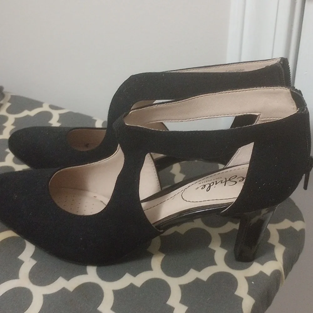 Women Shoes size 8.5 - Picture 3 of 5